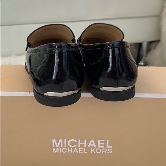 Michael Kors Black Glossy Connor Flats - Picture 3 of 5